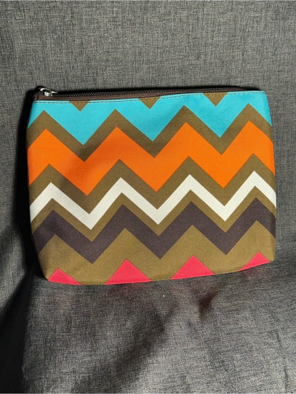 Chevron Pattern Zip Pouch - Bright Multicolor - Picture 1 of 4